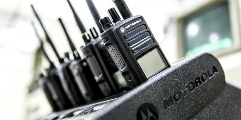 Motorola portofoons huren - in een rij - push to talk