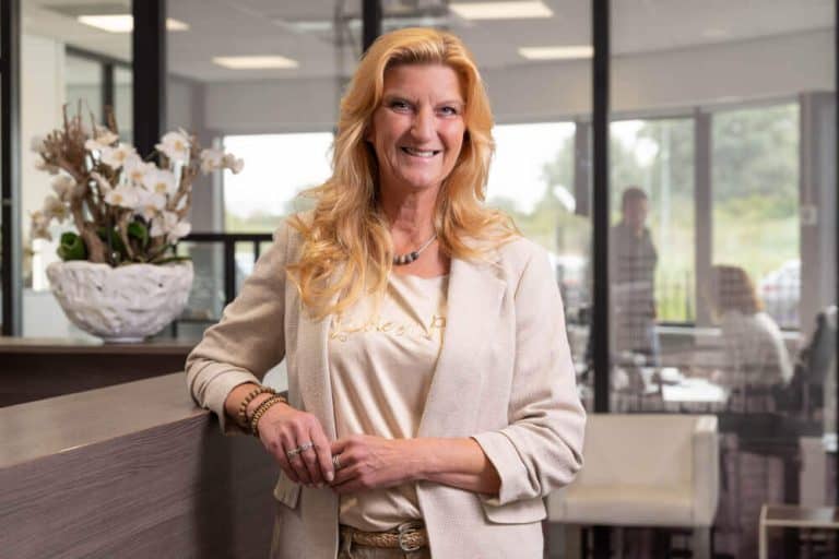 Angelique Hofland